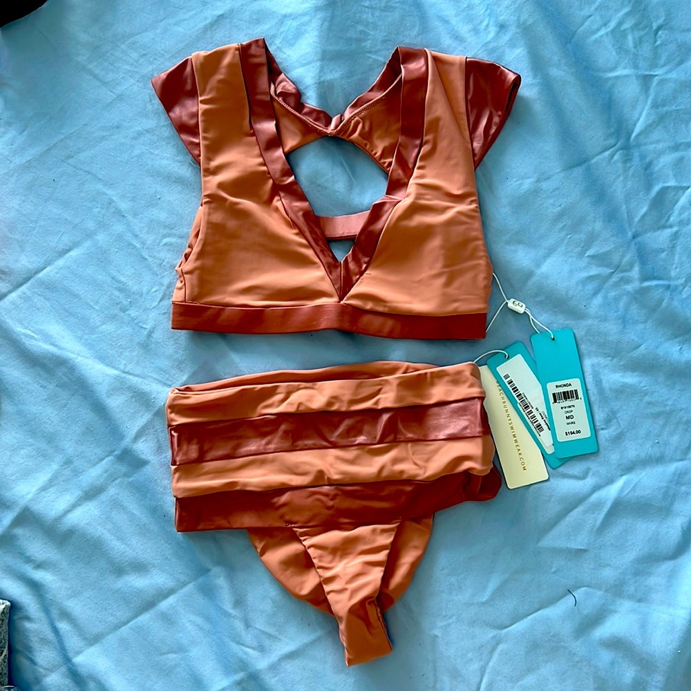Beach Bunny Rhonda Swimsuit. NWT